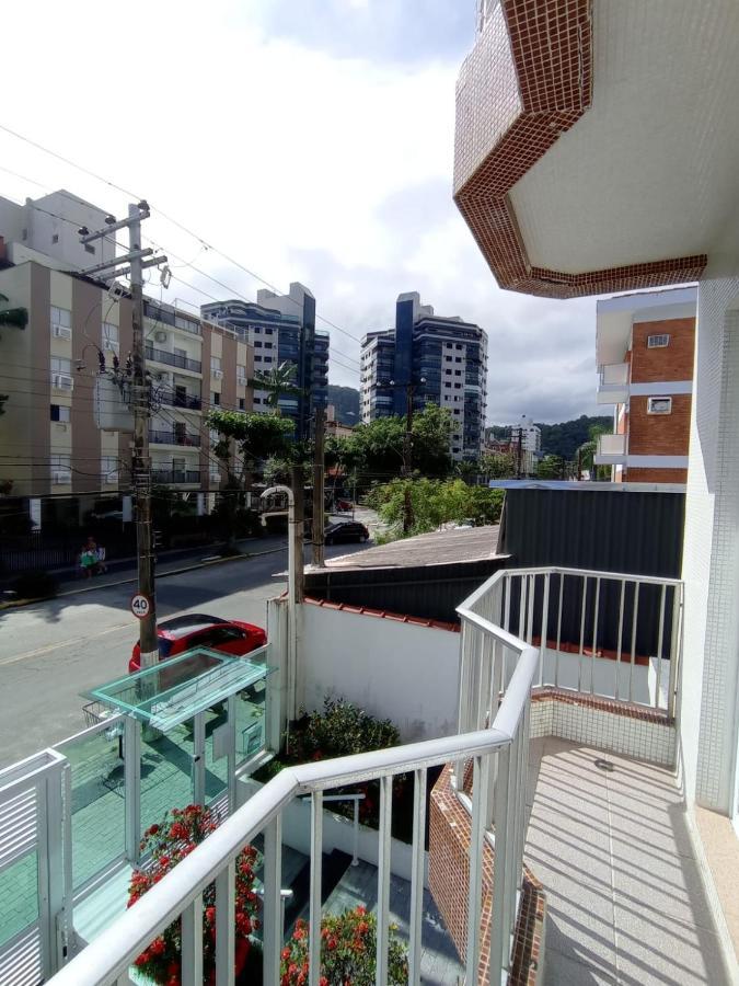 Apartamento Com Estacionamento, Wi-Fi, Ar Condicionado A 300 Metros Da Praia Da Enseada No Guaruja. Экстерьер фото
