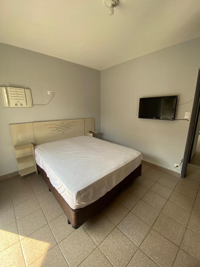 Apartamento Com Estacionamento, Wi-Fi, Ar Condicionado A 300 Metros Da Praia Da Enseada No Guaruja. Экстерьер фото