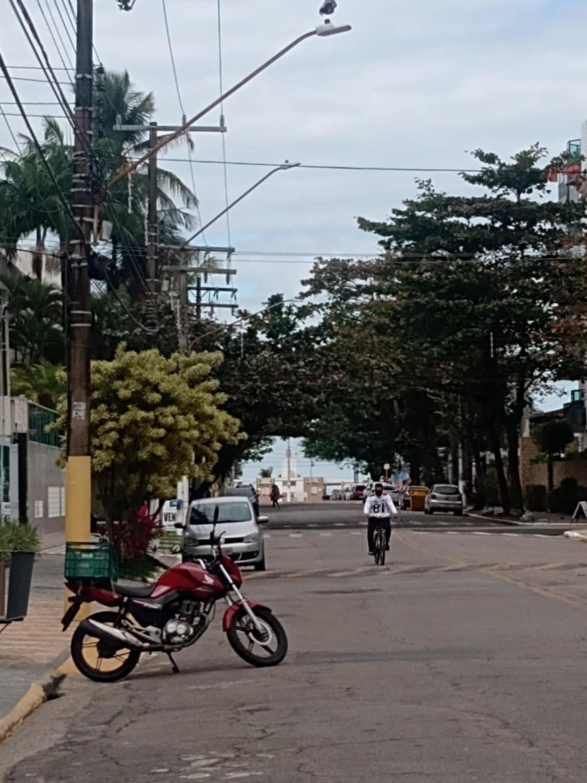 Apartamento Com Estacionamento, Wi-Fi, Ar Condicionado A 300 Metros Da Praia Da Enseada No Guaruja. Экстерьер фото