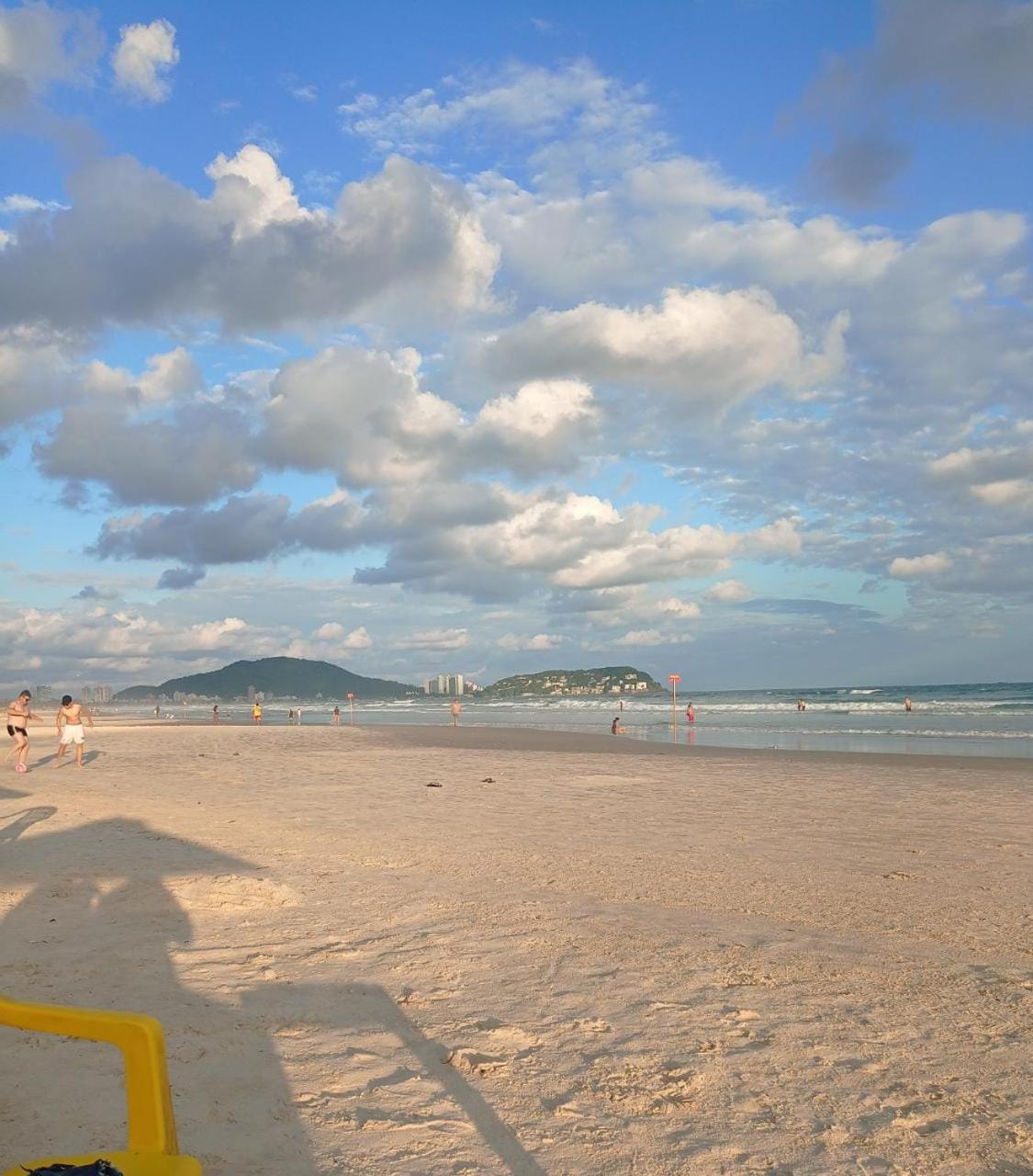 Apartamento Com Estacionamento, Wi-Fi, Ar Condicionado A 300 Metros Da Praia Da Enseada No Guaruja. Экстерьер фото