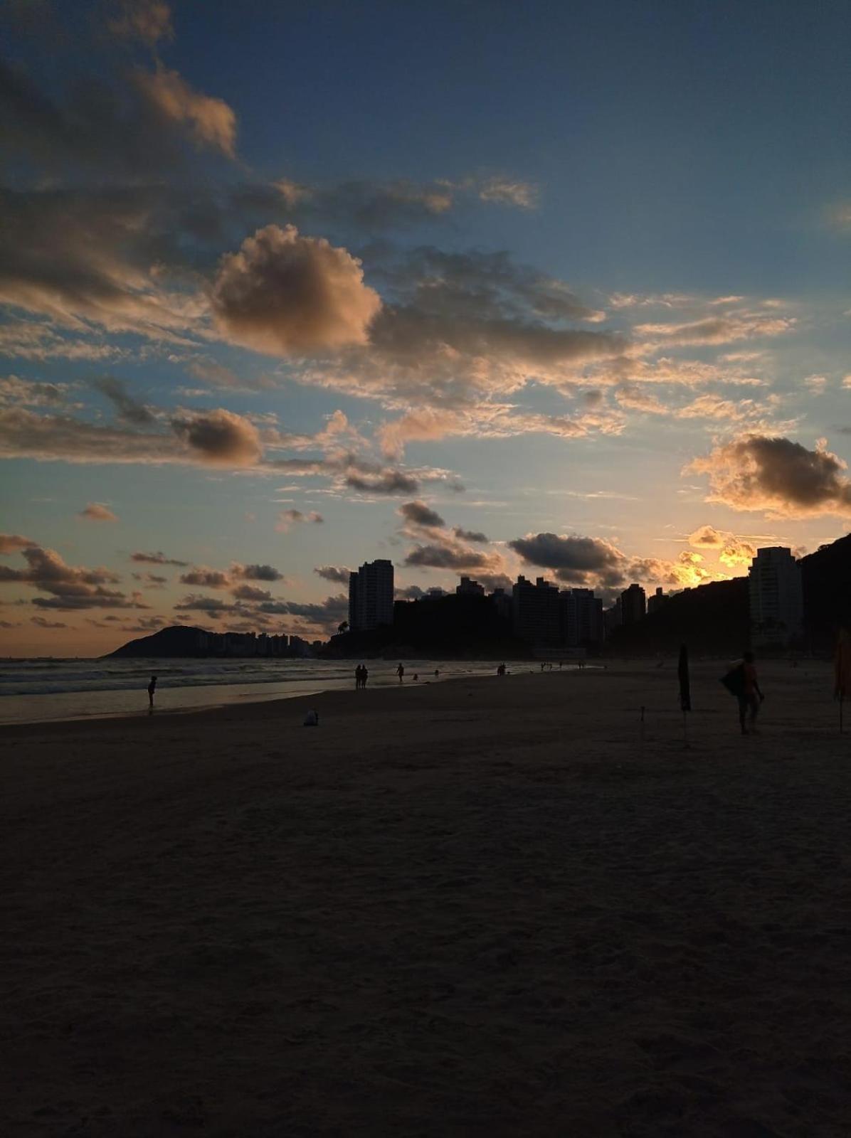 Apartamento Com Estacionamento, Wi-Fi, Ar Condicionado A 300 Metros Da Praia Da Enseada No Guaruja. Экстерьер фото